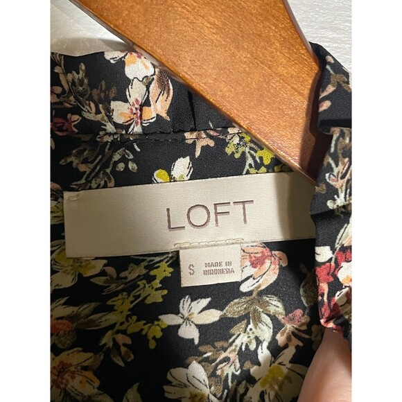 Ann Taylor LOFT Black Floral Ruffle Blouse Size Small Shirred Boho Romantic Top - Picture 11 of 14